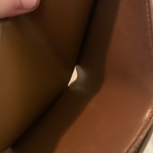 Beautiful LV Vernis Wallet - Picture 9 of 10